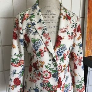 Zara Woman Cream and Floral Blazer-Beautiful-L@@K!